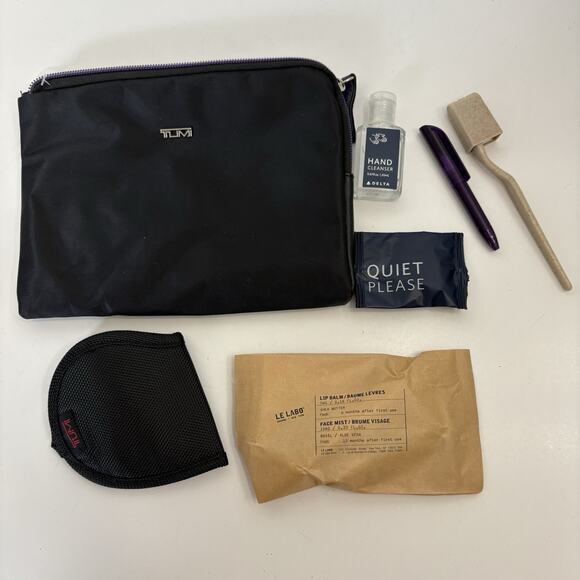 TUMI for DELTA Travel Storage Toiletry Bag Black Zipper Pouch‎ Nylon Amenities - Picture 1 of 6